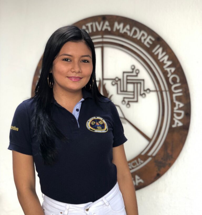Foto de Sindey Vanessa Oquendo Valera, Secretaria académica
